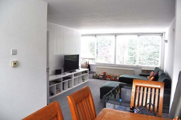 Oaks Avenue - Photo 1