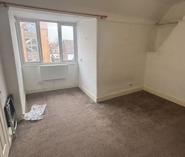 3 Bed Flat, Station Road, HA1 - Photo 1