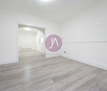 2 bedroom Flat to rent in Moreland Court, Finchley Road, London, NW2 - Photo 3