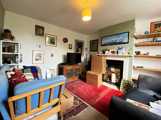 Terraced House to rent on - Photo 1