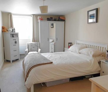 3 bedroom apartment to rent - Photo 6