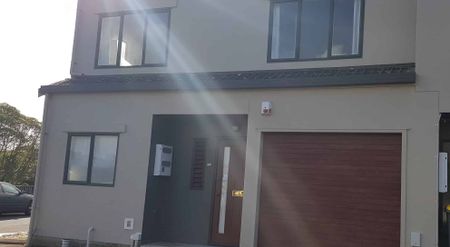 3 Bedrooms, New Lynn - Photo 5