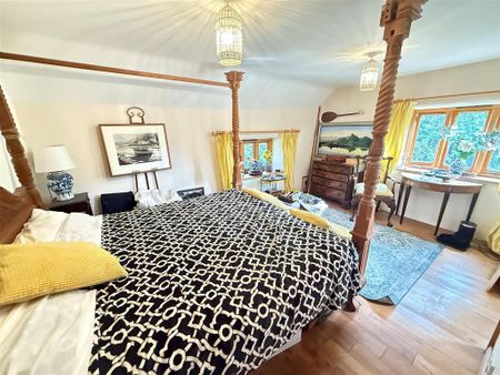 4 bedroom detached house to rent - Photo 3