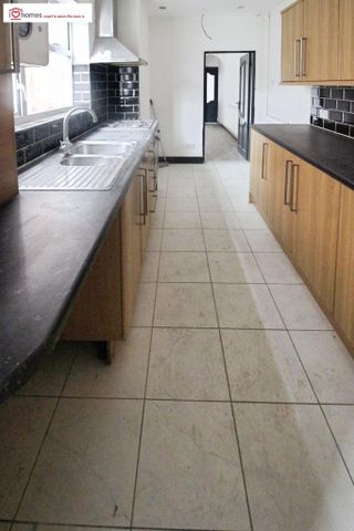 3 bedroom terraced house to rent - Photo 4