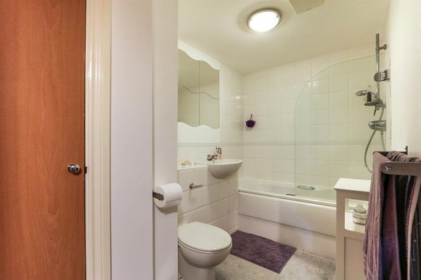 Compair Crescent - Photo 1