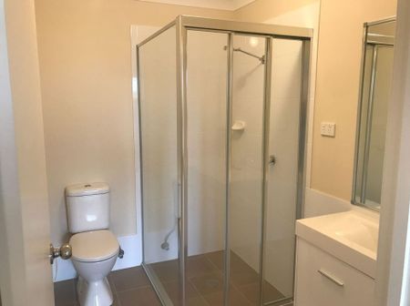 Great Location - 4 Bedroom Duplex - Photo 5