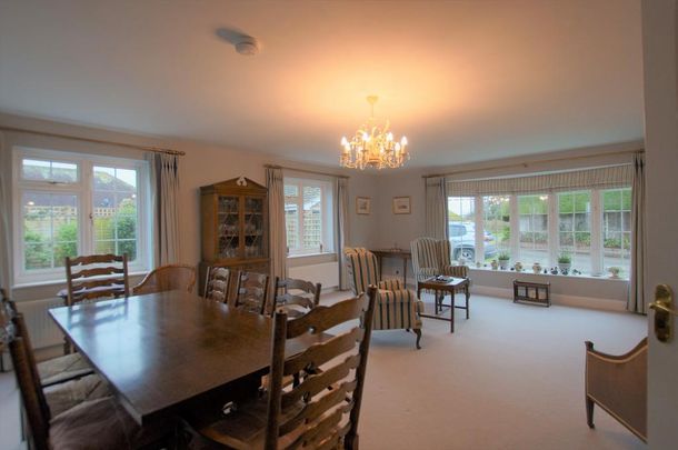 3 bedroom bungalow to rent - Photo 1