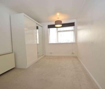 Addlestone, KT15 - Photo 2
