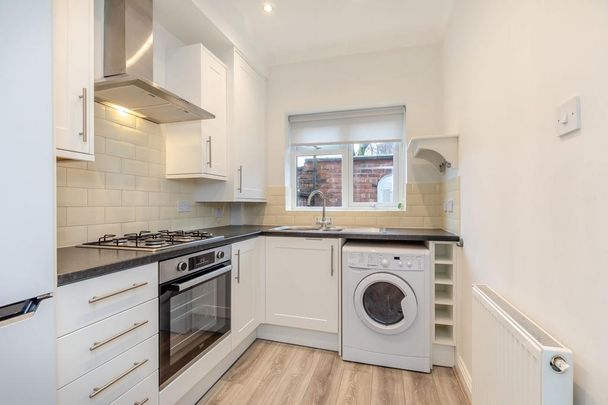 2 bedroom terraced house to rent - Photo 1