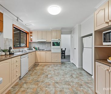 Sprawling family home - Photo 5