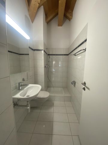 sonnige 4 1/2-Zimmer-Dachwohnung - Photo 3