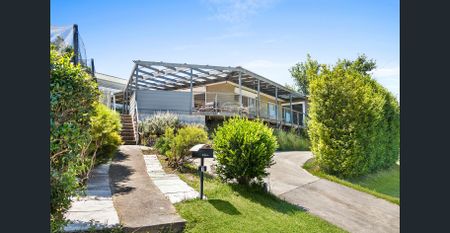 Walk to town - Photo 2