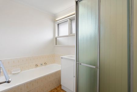 22 Nevis Street, Camberwell VIC 3124 - House For Rent | Domain - Photo 5