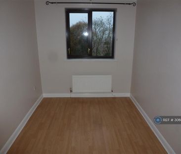 2 bedroom semi-detached house to rent - Photo 3