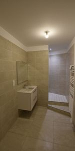 T3 Parking - Climatisation - Cuisine équipée, - Photo 3