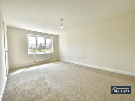 4 bedroom semi-detached house to rent - Photo 4