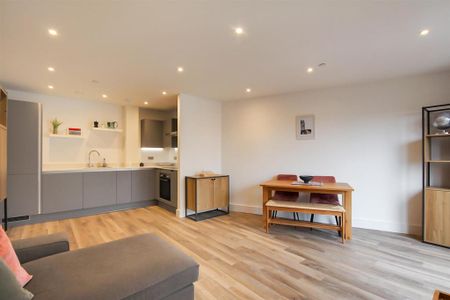 2 bedroom flat to rent - Photo 2