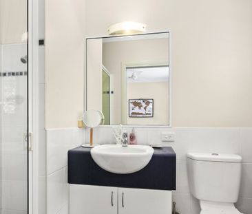 Modern 2 Bed, 2 Bath Unit with Private Yard & Patio – Freshwater Charm - Photo 6