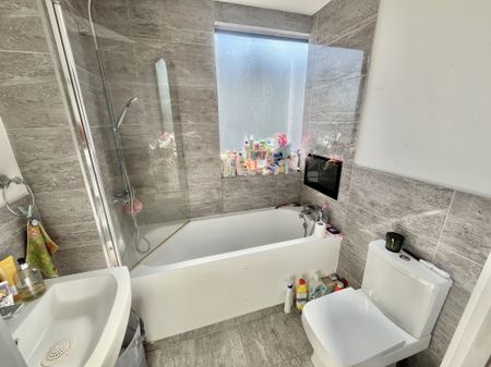 Carlton Square, Nottingham, Carlton - Photo 5