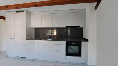 Charmante Single-Wohnung in einem familiären Riegelbau zu vermieten - Photo 2