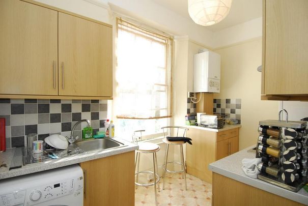 2 bedroom flat to rent - Photo 1