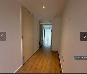 3 bedroom end of terrace house to rent - Photo 4