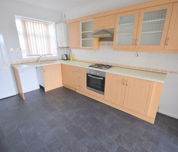 2 bedroom terraced house to rent - Photo 3