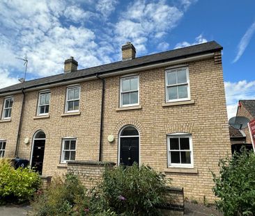 2 bedroom terraced house to rent - Photo 2