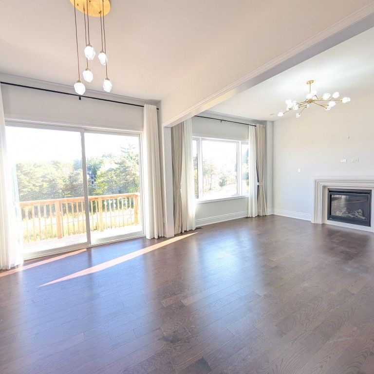 For Lease - 192 Sunset Vista Court, Aurora, Ontario - Photo 1