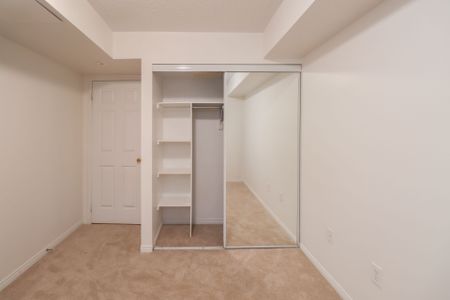 For Lease - 4975 Southampton Drive Unit# 195, Mississauga, Ontario - Photo 4