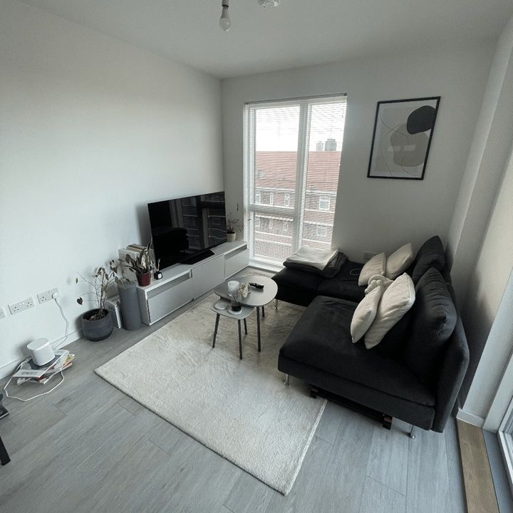 1 Bed Flat, Williamson House, SE14 - Photo 1
