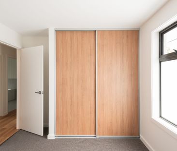 Enjoy the easy lifestyle, living here - Photo 1