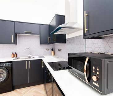 1 bedroom in a house share to rent - Photo 3