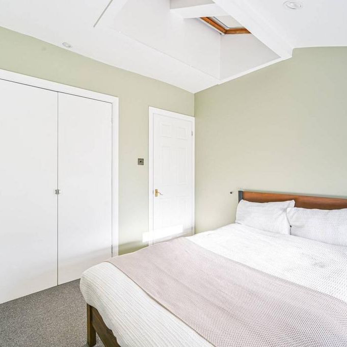 3 bedroom flat to rent - Photo 1