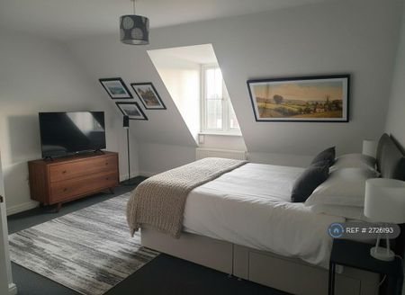 3 bedroom terraced house to rent - Photo 3