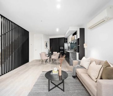 Contemporary Dual-Level Living with a Private Courtyard - Photo 2