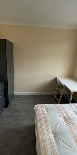 Room in a Shared House, Tokyngton Avenue, HA9 - Photo 1