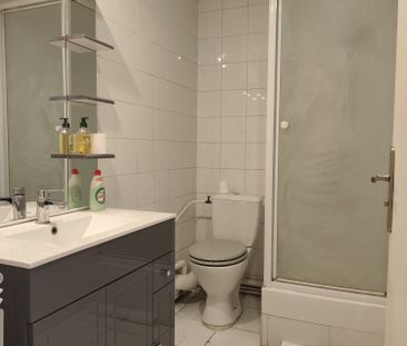 Location Appartement 3 pièces 54m² MARSEILLE 1er - Photo 5