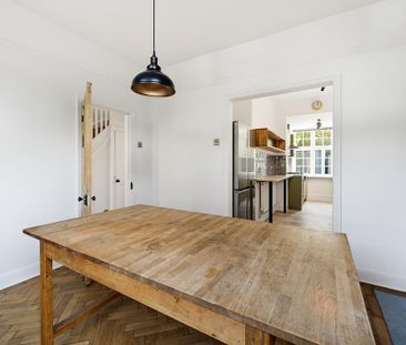 4 bedroom end of terrace house to rent - Photo 5
