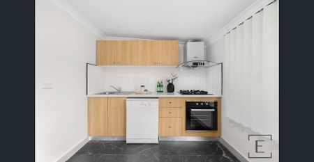 4 BEDROOM HOME IN CONVENIENT LOCATION! - Photo 5