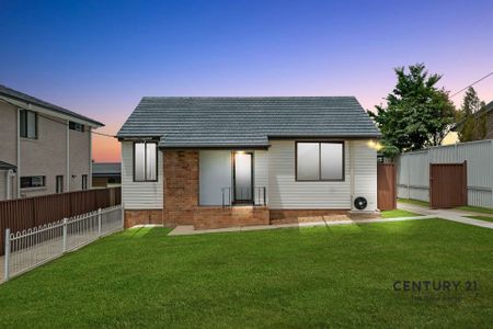 Freshly Renovated 2-Bedroom Home in Seven Hills! - Photo 5