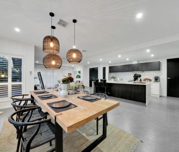 Sophisticated Single Level with Park Views! - Photo 6