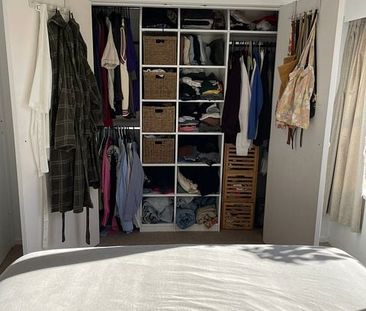 Insulated internal garage, small dog or cat by neg - Photo 6