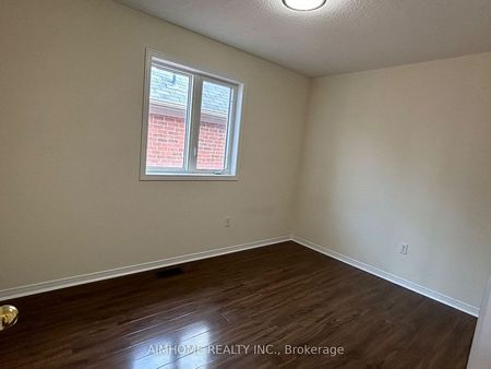 For Lease - 1255 Blencowe Crescent, Newmarket, Ontario - Photo 2