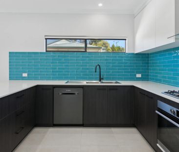 Luxury Coastal Living with Space, Style and Spectacular Views - Photo 2