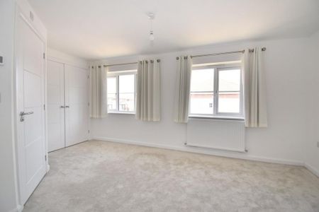 4 bedroom terraced house to rent - Photo 2