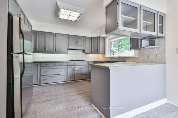 Detached Home For Lease | W9248483 - Photo 1