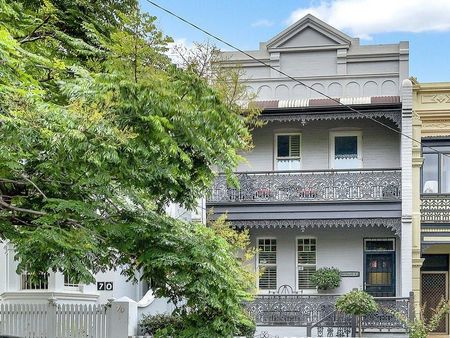 Magnificent Family Home - Photo 4