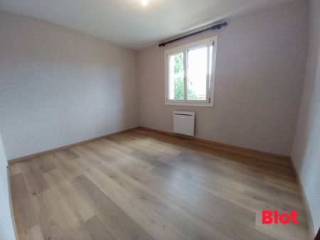 Location Maison 6 pièces 120m² THORIGNE FOUILLARD 35235 - Photo 3