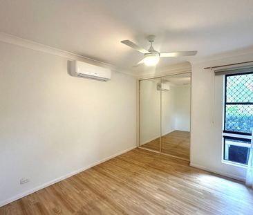 Stunning Single Level 2 Bedroom Unfurnished Townhouse on Isle of Capri - Photo 4